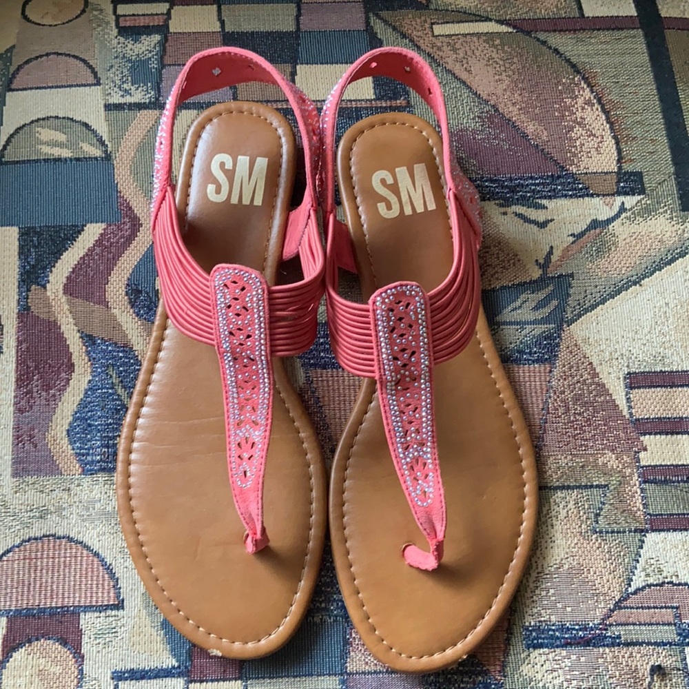 Pink Sandals! Awesome look!